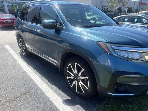 Used 2021 Honda Pilot Touring image 2