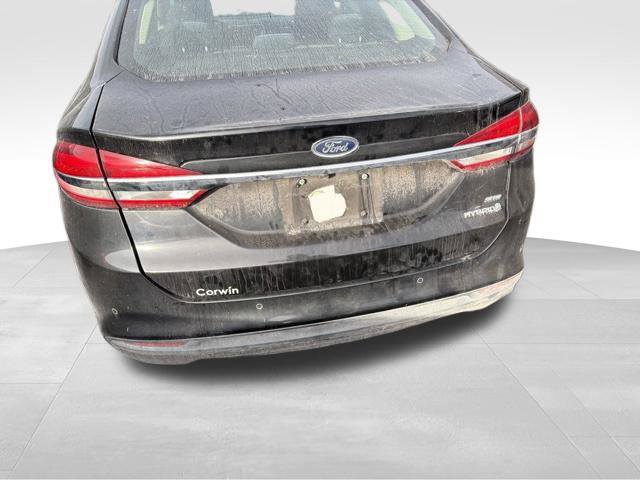 Used 2017 Ford Fusion SE FWD image 13