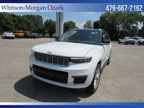 Used 2022 Jeep Grand Cherokee L Summit w/ MOPAR Finishing Package AWD/4WD image 2