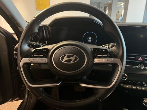 Used 2025 Hyundai Elantra SEL image 29