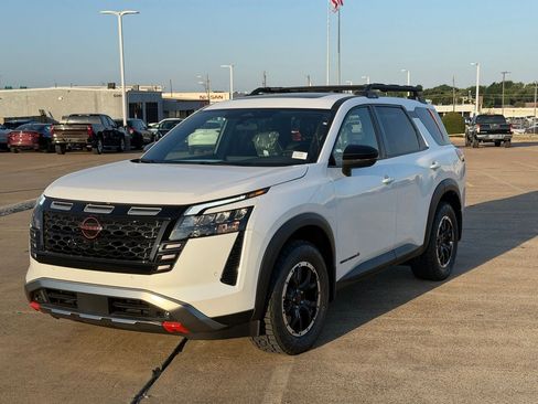 New 2026 Nissan Pathfinder Rock Creek w/ Rock Creek Premium Package AWD/4WD image 2