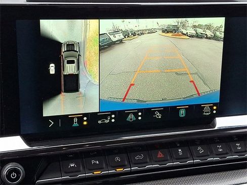 Used 2023 Chevrolet Silverado 1500 ZR2 w/ Technology Package image 15