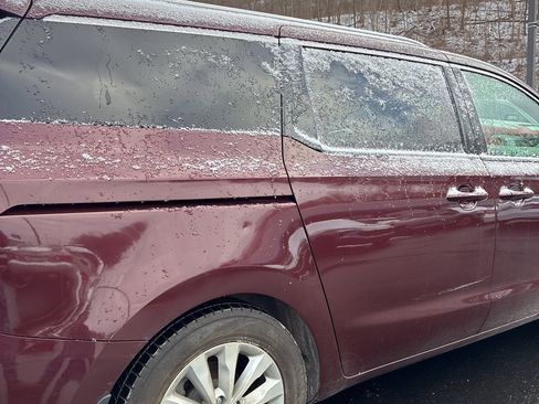 Used 2016 Kia Sedona EX image 9