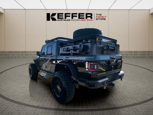 Used 2023 Jeep Gladiator Willys image 3