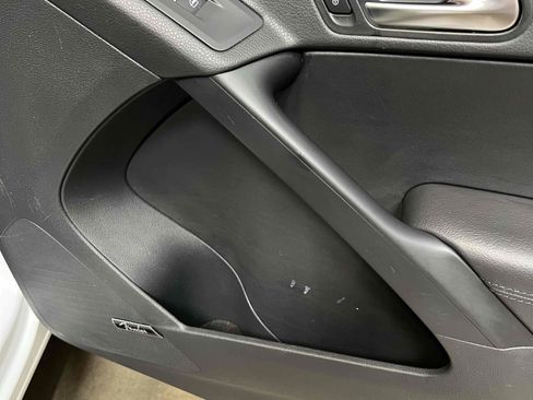 Used 2015 Volkswagen Tiguan SEL FWD image 65