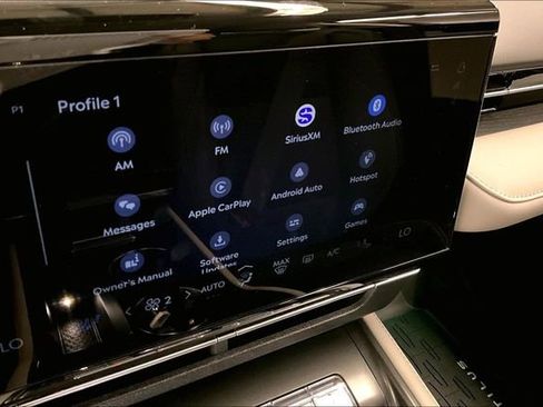 Used 2025 Lincoln Nautilus Reserve AWD/4WD image 38