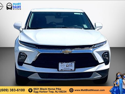 Used 2025 Chevrolet Blazer LT AWD/4WD image 2