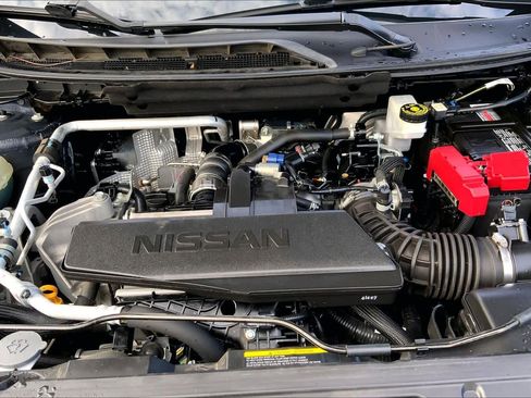 Used 2024 Nissan Rogue S FWD image 30