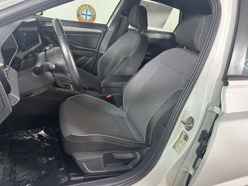 Used 2025 Volkswagen Jetta Sport FWD image 10