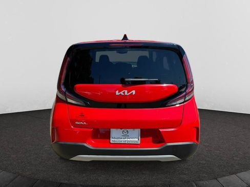 Used 2023 Kia Soul S FWD image 4