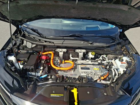 Used 2024 Nissan Ariya AWD image 30
