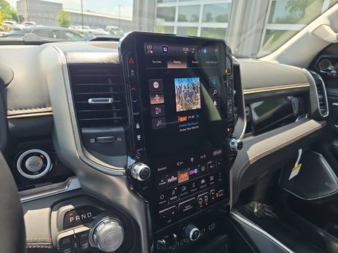New 2026 RAM 1500 Tungsten w/ Trailer Tow Group AWD/4WD image 20
