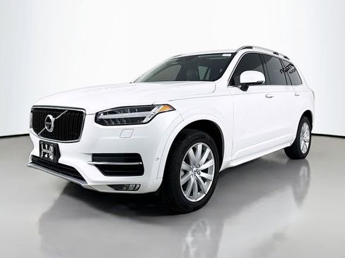 Used 2018 Volvo XC90 T6 Momentum w/ Convenience Package image 3