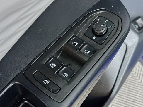 Certified 2024 Volkswagen Taos S AWD/4WD image 18