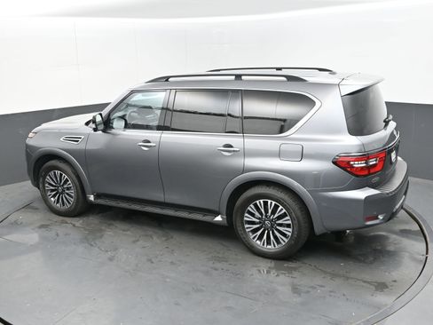 Used 2024 Nissan Armada SL w/ Midnight Edition Package image 32