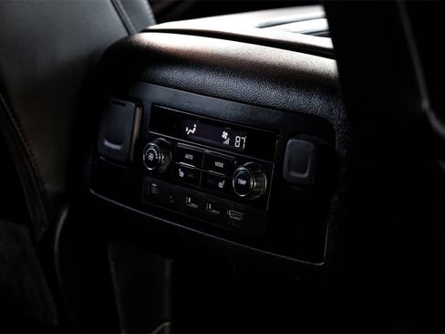 Used 2018 GMC Yukon SLT w/ Open Road Package image 38