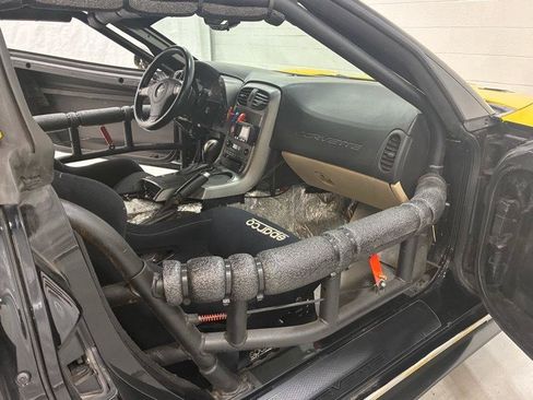 Used 2007 Chevrolet Corvette Coupe w/ Preferred Equipment Group RWD image 12
