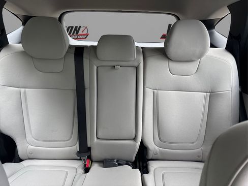 New 2025 Hyundai Tucson SE image 17