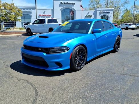 Certified 2019 Dodge Charger Scat Pack w/ Dynamics Package RWD image 3