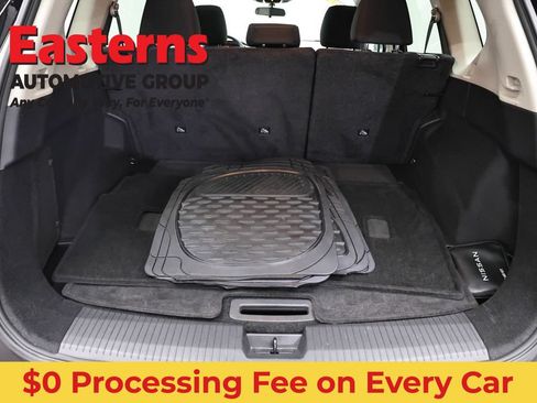 Used 2023 Nissan Rogue S AWD/4WD image 9