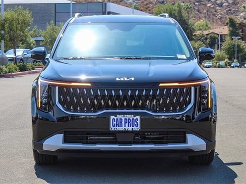 New 2026 Kia Carnival EX image 3