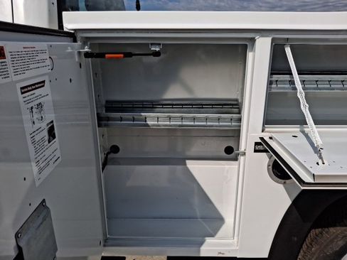 Used 2024 Ford F350 XL w/ Snow Plow Prep Package image 31