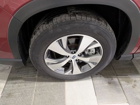 Used 2023 Subaru Ascent Premium w/ Convenience Package AWD/4WD image 7