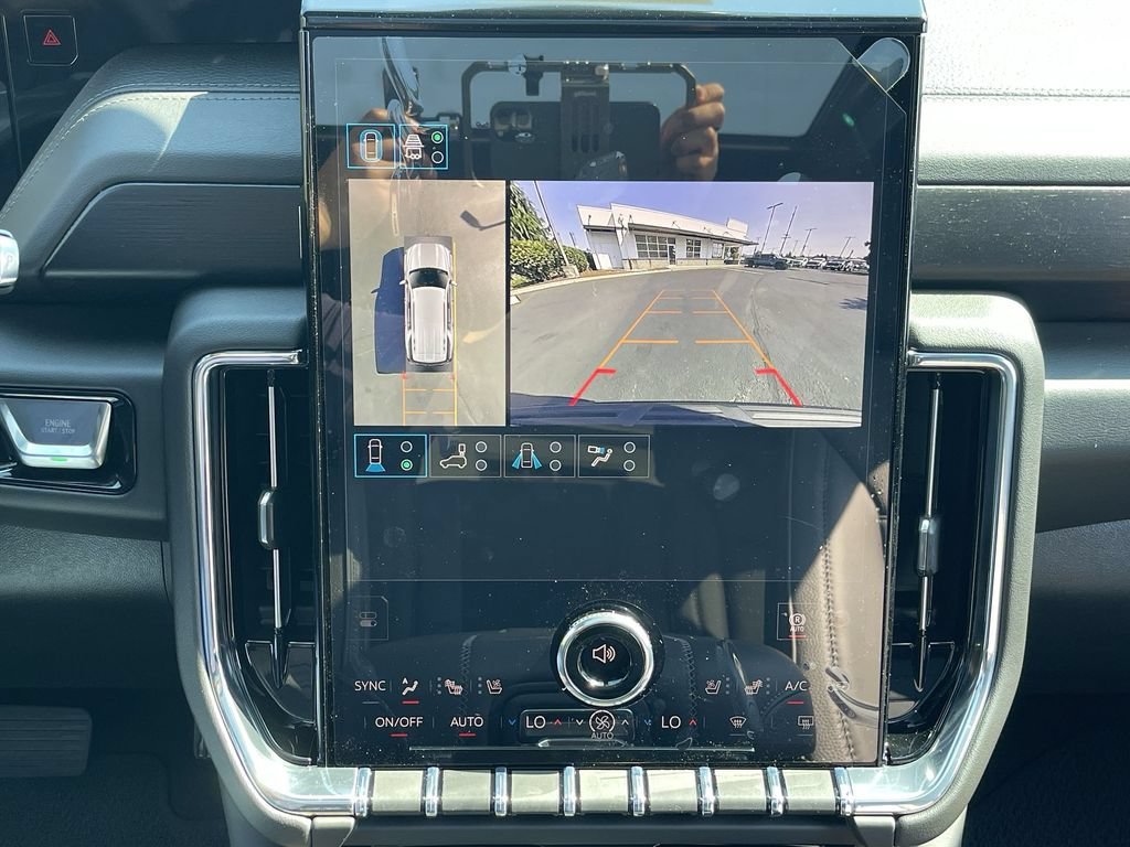 New 2026 GMC Yukon Denali w/ Sun & Power Step Package AWD/4WD image 15