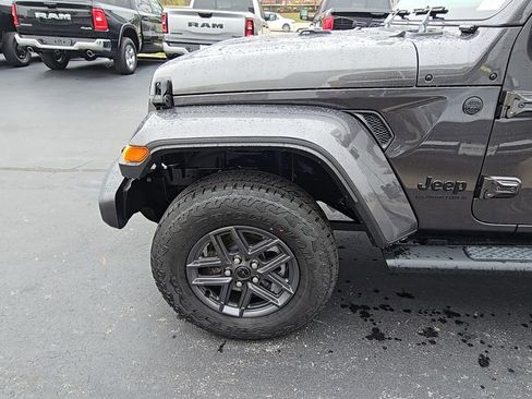 New 2026 Jeep Gladiator Sport image 13