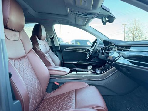 Used 2022 Audi S8 image 22
