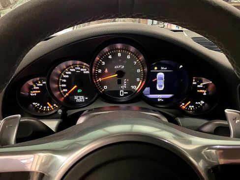 Used 2015 Porsche 911 GT3 RWD image 19