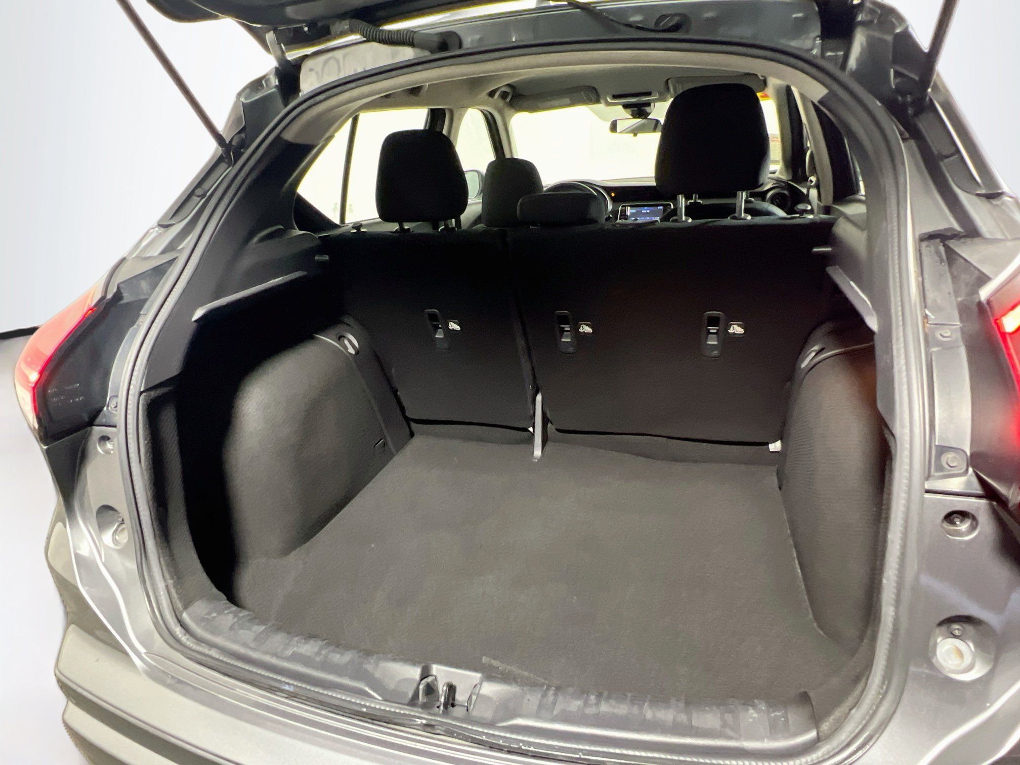 Used 2024 Nissan Kicks S FWD image 34