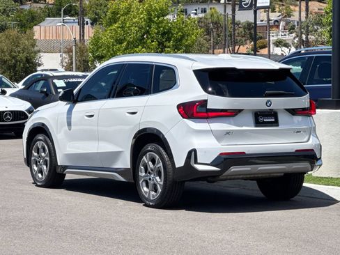 Used 2023 BMW X1 xDrive28i AWD/4WD image 5