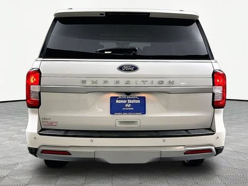 Used 2023 Ford Expedition XLT RWD image 4