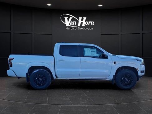 New 2026 Nissan Frontier SV w/ Tow Package image 8