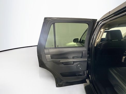 Used 2024 Ford Expedition XLT image 26