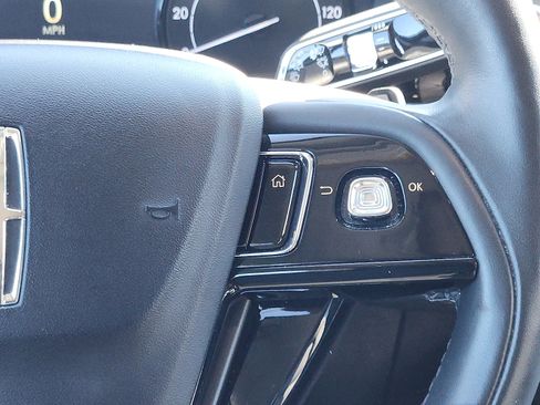 Used 2022 Lincoln Corsair AWD w/ Premium Package image 16