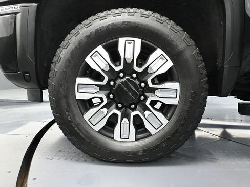 Used 2024 GMC Sierra 2500 Denali w/ Denali Reserve Package image 20