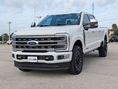Certified 2024 Ford F250 Platinum AWD/4WD image 4
