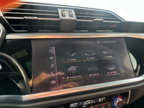 Used 2022 Audi Q3 2.0T Premium w/ Convenience Package image 9