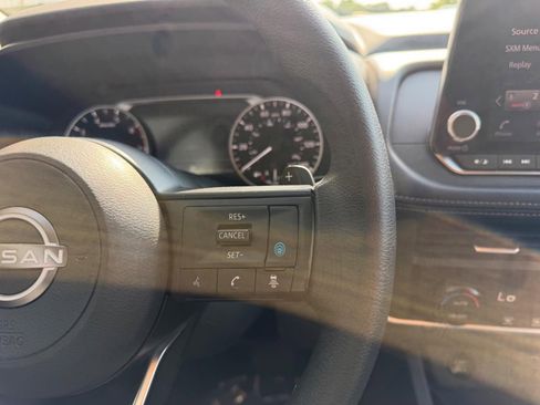 Used 2024 Nissan Rogue SV AWD/4WD image 14