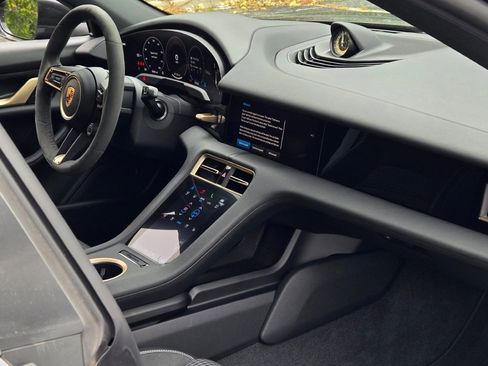 Used 2025 Porsche Taycan 4S image 37