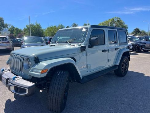 Used 2023 Jeep Wrangler Unlimited Sahara AWD/4WD image 12
