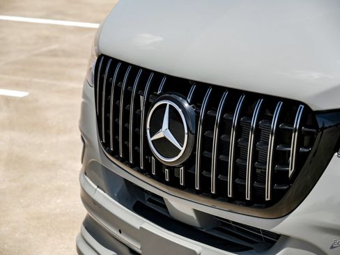 Used 2025 Mercedes-Benz Sprinter 3500 image 29