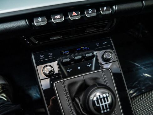 Certified 2024 Porsche 911 Carrera T RWD image 24