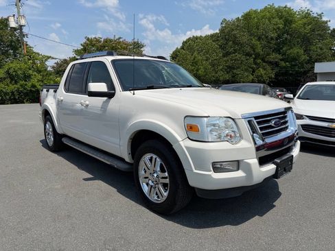 Used 2010 Ford Explorer Sport Trac Limited AWD/4WD image 3