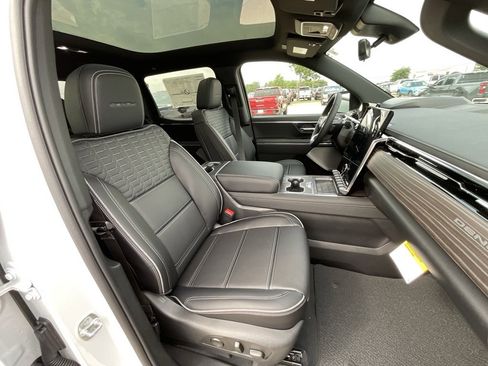 New 2025 GMC Sierra EV Denali image 5