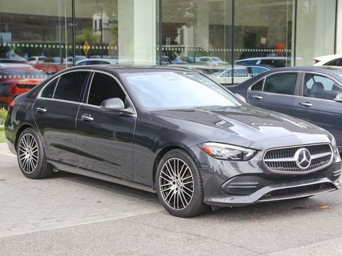 Used 2022 Mercedes-Benz C 300 Sedan image 3