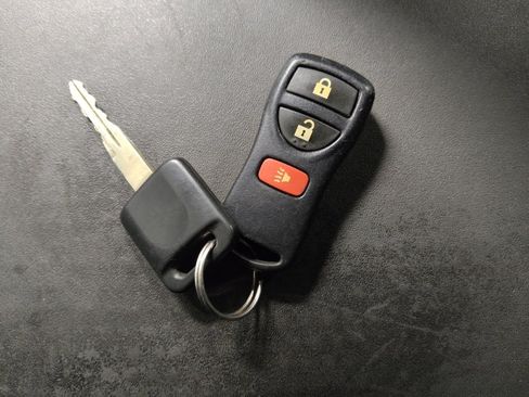 Used 2019 Nissan Frontier SV image 32