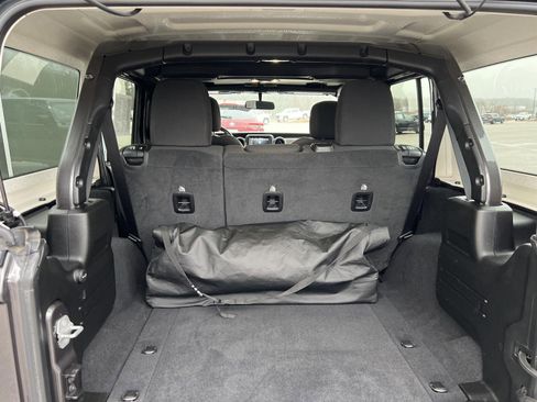 Used 2021 Jeep Wrangler Unlimited Sport S image 25